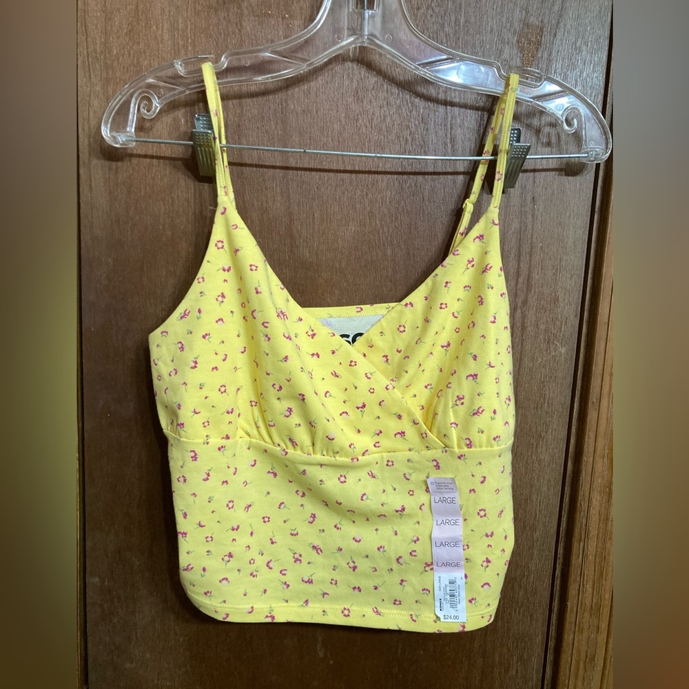 SO floral crop top